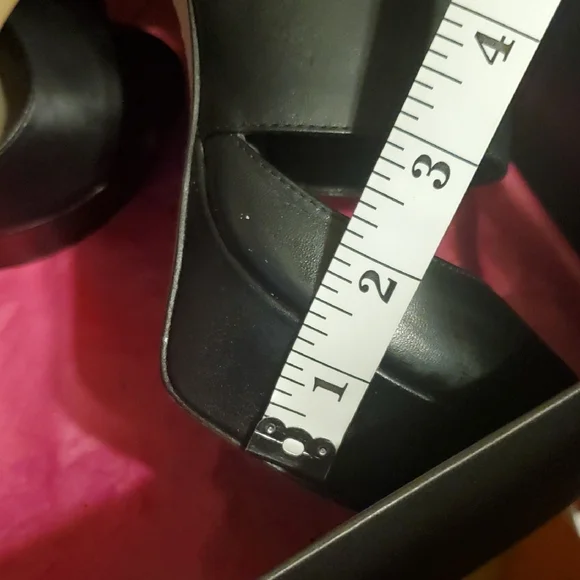 Vince Camuto Black Platform Heels with Strappy Design - Picture 14 of 14